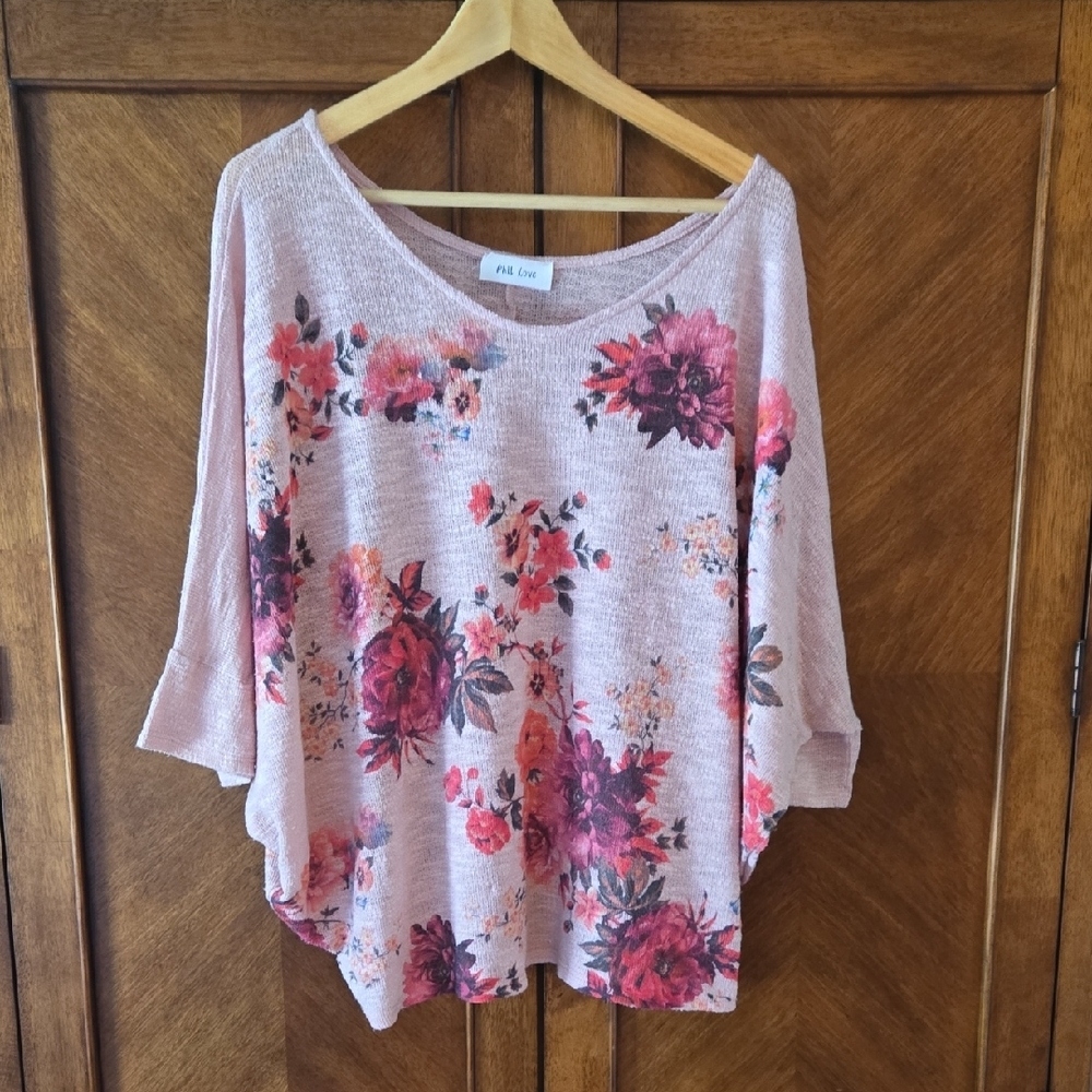Soft Pink 3/4 Sleeve Relaxed Tunic with Floral Design